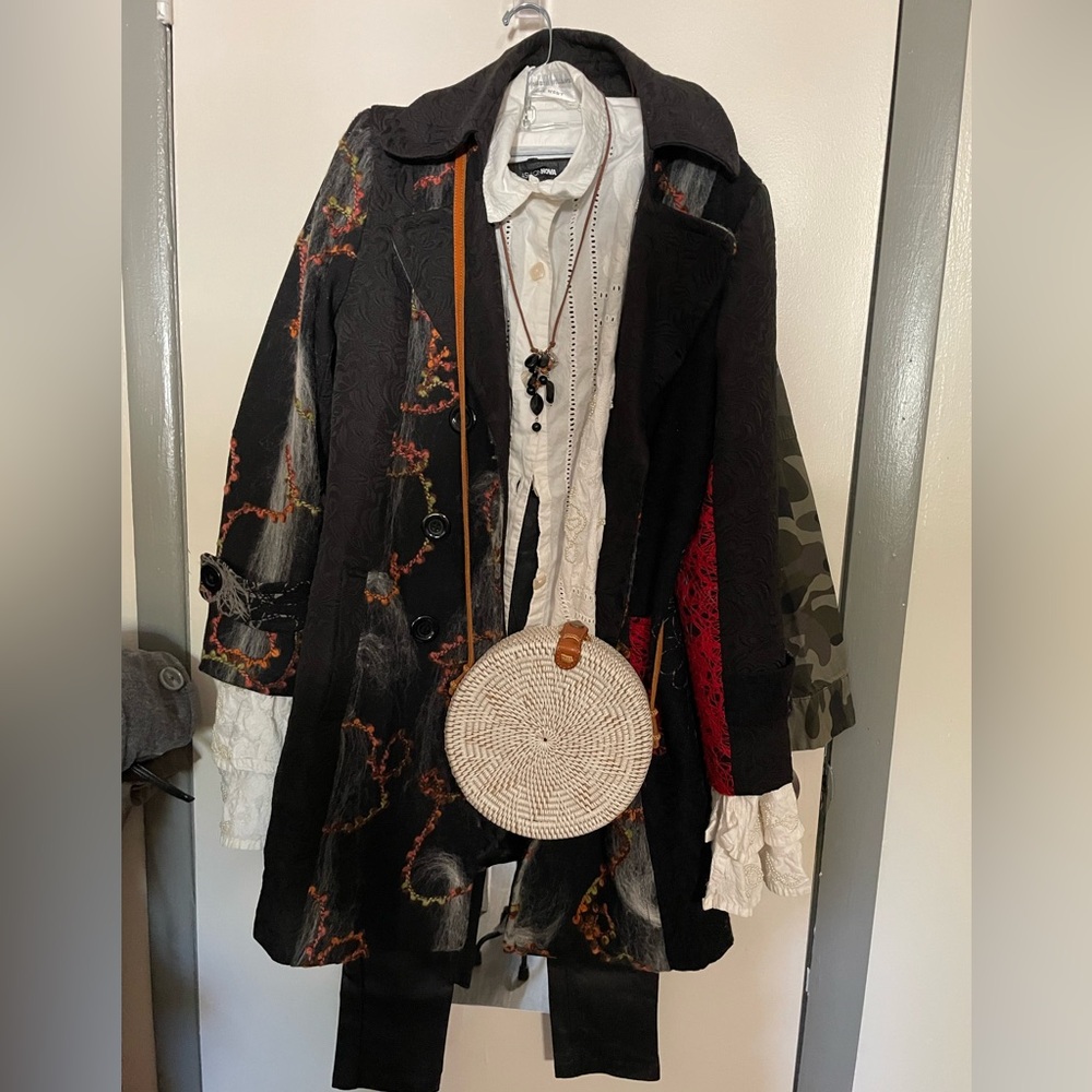 Women’s 5 Pc Bundle Lot Outfit Size M/L Blouse, Pant, Artsy Jacket, Round Purse